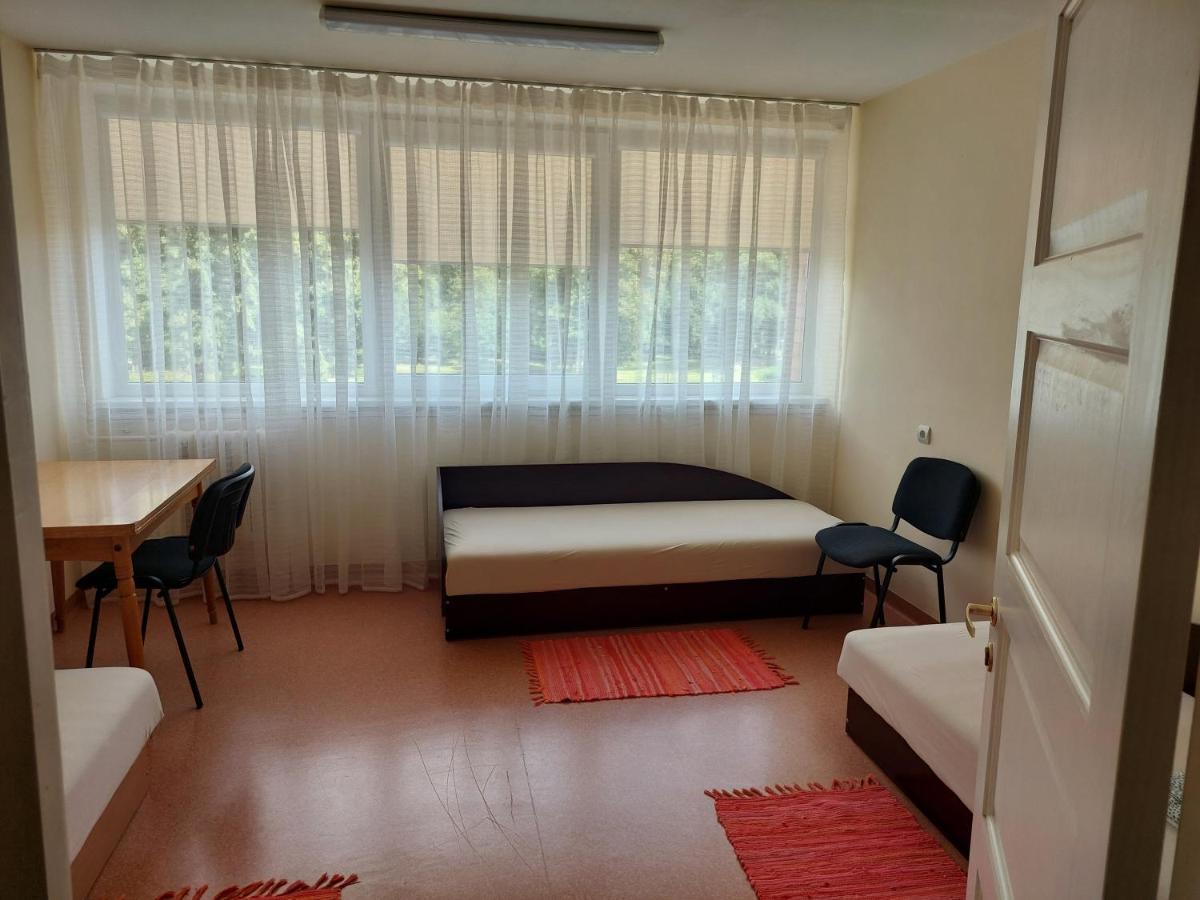 "Veiklus Rietavas" Apgyvendinimas Hostel Eksteriør bilde